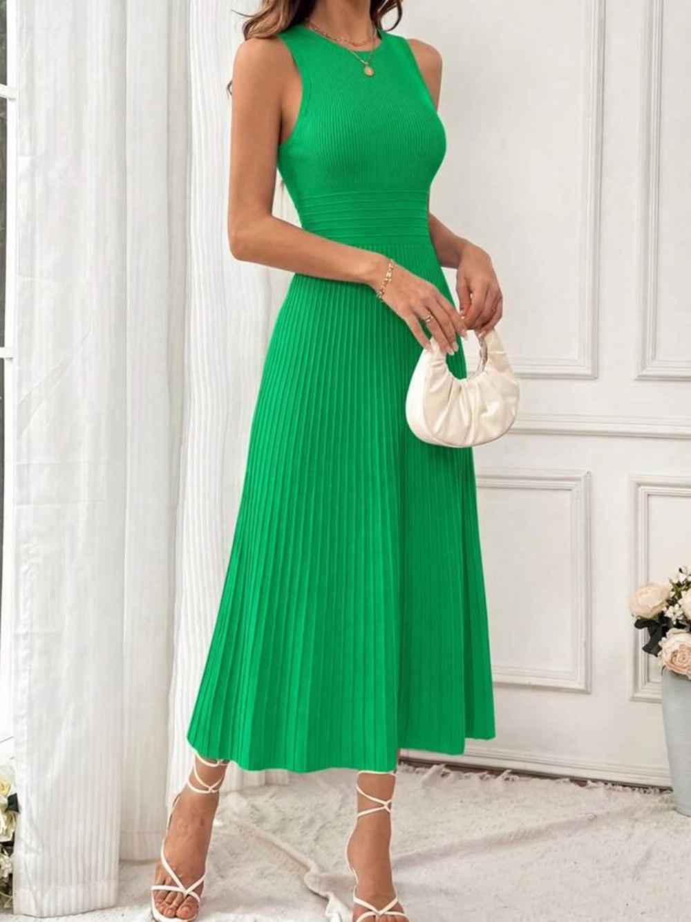Sleeveless Pleated Midi Dress in Green